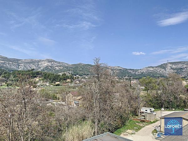 Location appartement Roquevaire - 2 pièce(s) - 39 m² - 725 €/mois