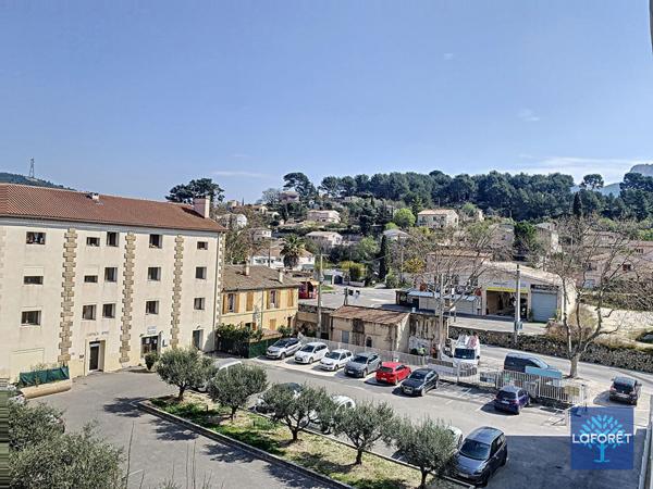 Location appartement Roquevaire - 2 pièce(s) - 39 m² - 725 €/mois