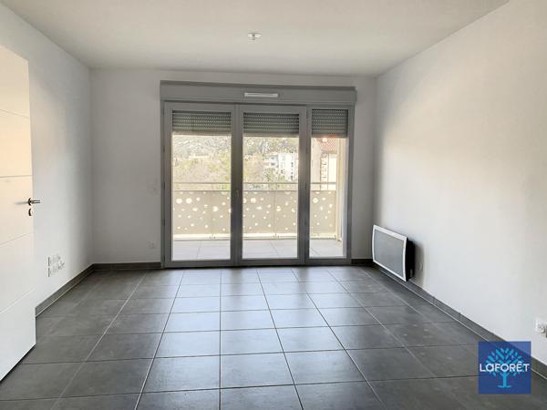 Location appartement Roquevaire - 2 pièce(s) - 39 m² - 725 €/mois