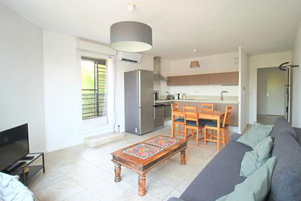 Appartement Cenon 3 pièces avec loggia et parking