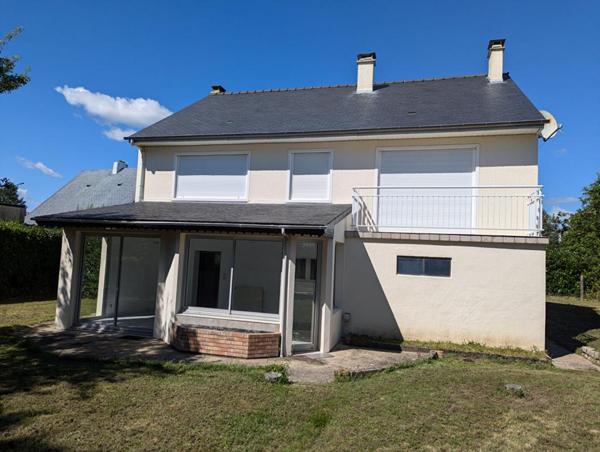 Maison Saint Etienne De Montluc 6 pièce(s) 150 m2