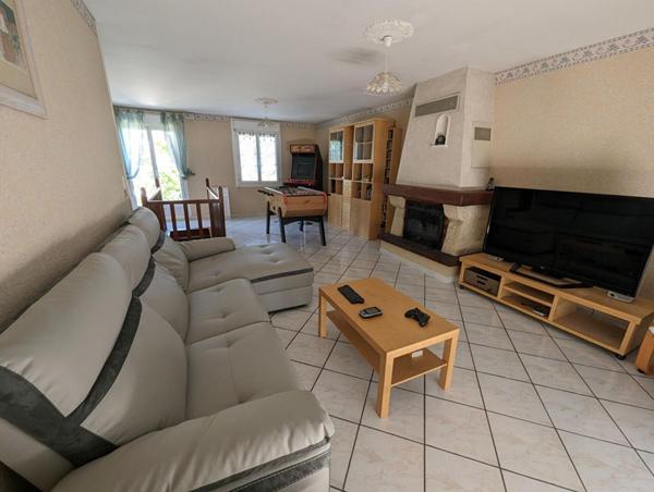 Maison Saint Etienne De Montluc 6 pièce(s) 150 m2