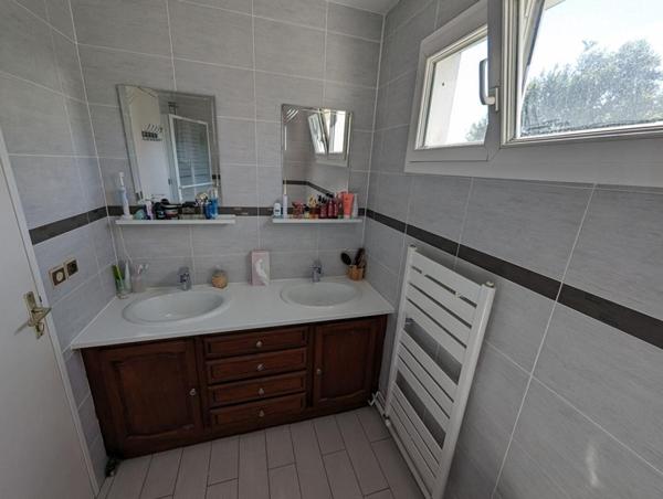 Maison Saint Etienne De Montluc 6 pièce(s) 150 m2