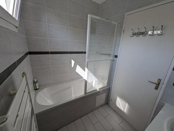 Maison Saint Etienne De Montluc 6 pièce(s) 150 m2