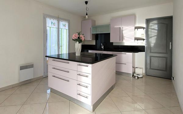 Maison à vendre    4 pièces •  Saran