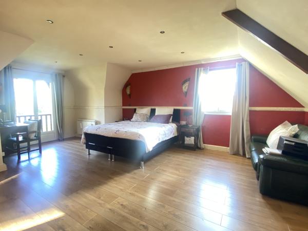 Nogent-le-Roi (28210) Propriété 6 pièces de 220m² sur 3790m² clos dans un secteur recherché