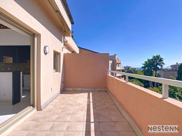 Antibes -Badine-dernier étage