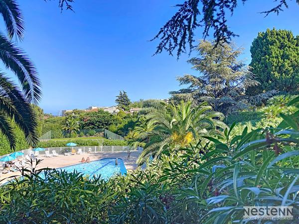 Antibes -Badine-dernier étage