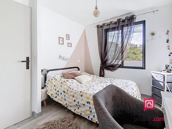 Villa contemporaine, 6 pièces 156 m2