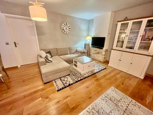 Appartement Cergy 3 pièce(s) 52 m2 €180 000 ** - Référence 2275