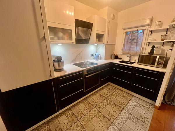 Appartement Cergy 3 pièce(s) 52 m2 €180 000 ** - Référence 2275