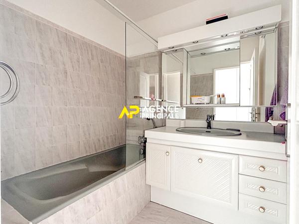 Sartrouville - La Vaudoire - Appartement 3 pièces 61.48 m2 avec cave et parking €329 000 ** - Référence 9558