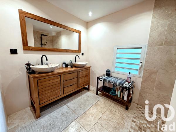 Maison à vendre 10 pièces 197 m² Saint-Pierre