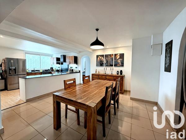 Maison à vendre 10 pièces 197 m² Saint-Pierre