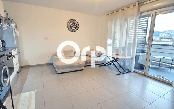 Appartement à vendre    3 pièces • 52,70 m2 Marseille 10