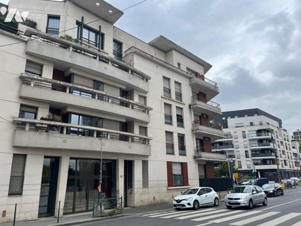 Colombes - Appartement 2 pièces avec balcon et parking en sous sol