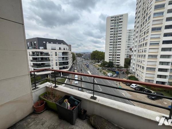 Colombes - Appartement 2 pièces avec balcon et parking en sous sol