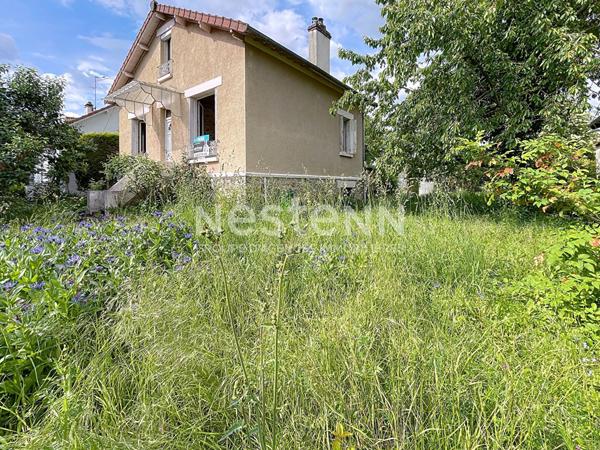 A vendre charmante maison individuelle à Fontenay Le Fleury sur terrain de 500m².