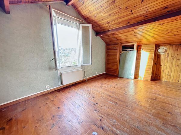 A vendre charmante maison individuelle à Fontenay Le Fleury sur terrain de 500m².