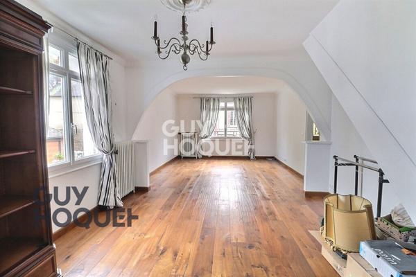 Charmante maison familiale avec sous-sol complet et jardin