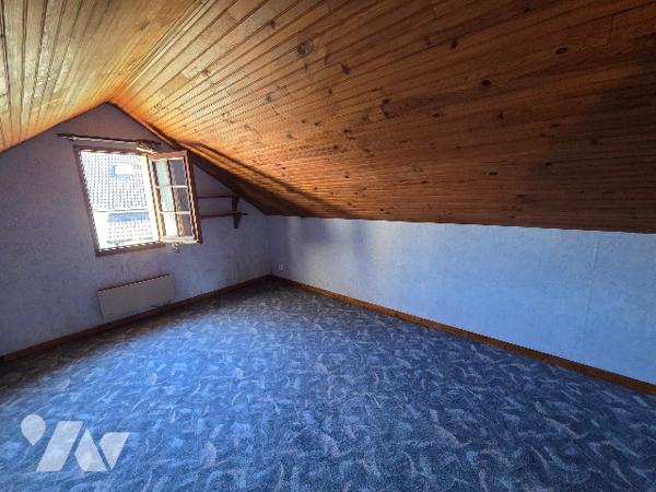 YVETOT, pavillon d'~101 m², sur sous sol complet, 2 chambres, 1 bureau sur terrain d'~ 680m².