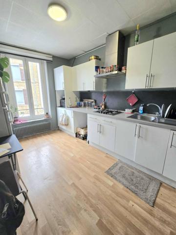 Maison indépendante sur sous sol avec terrain et garage