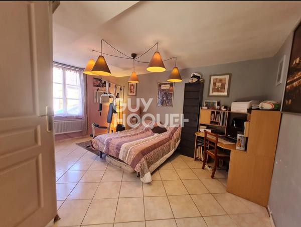 Longère familiale de caractère avec grand jardin proche Ézy-sur-Eure (27530)