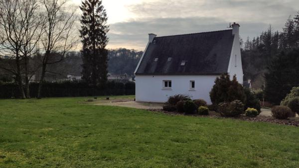 Maison individuelle à vendre à Pluméliau-Bieuzy dans le Morbihan (56930), ref : 065/1768   
Campagne