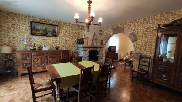 Maison individuelle à vendre à Pluméliau-Bieuzy dans le Morbihan (56930), ref : 065/1768   
Campagne