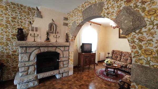 Maison individuelle à vendre à Pluméliau-Bieuzy dans le Morbihan (56930), ref : 065/1768   
Campagne