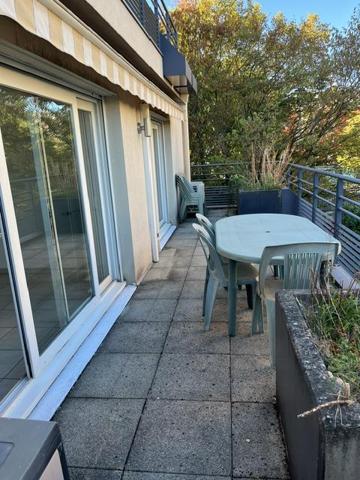 T3 NON MEUBLE – 70 m2 – BALCON – GARAGE – 69300 CALUIRE ET CUIRE