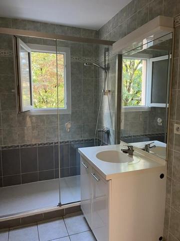 T3 NON MEUBLE – 70 m2 – BALCON – GARAGE – 69300 CALUIRE ET CUIRE