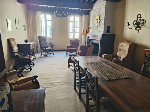 Maison Villeneuve-lès-Avignon 240 m²