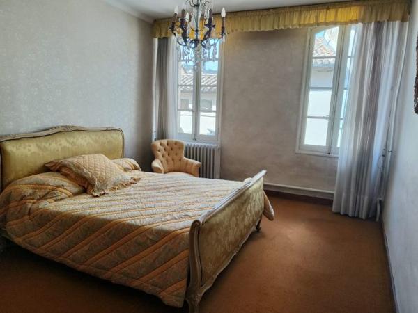Maison Villeneuve-lès-Avignon 240 m²
