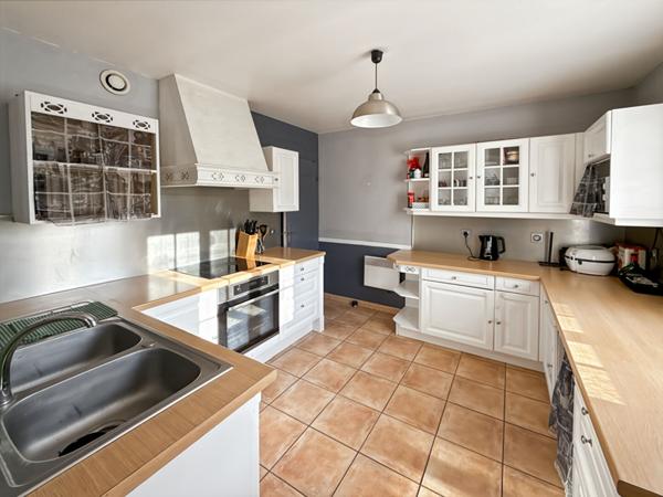 Maison Savigny Le Temple 7 pièce(s) 117 m2