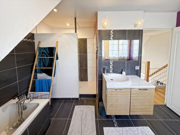 Maison Savigny Le Temple 7 pièce(s) 117 m2