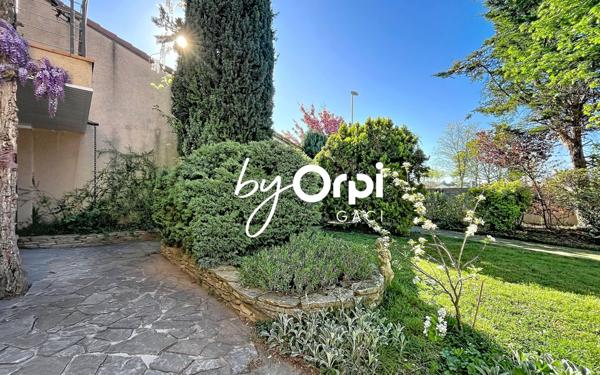 Maison à vendre    10 pièces •  Cournon-d'Auvergne