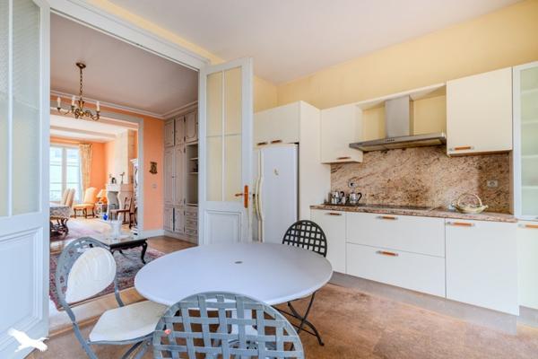 Maison à vendre 295 000 € Libourne 6 p 167 m² DPE C