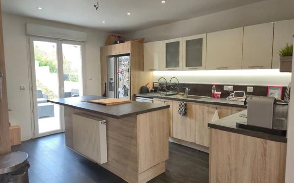 Maison à vendre    5 pièces • 154 m2 Crécy-la-Chapelle