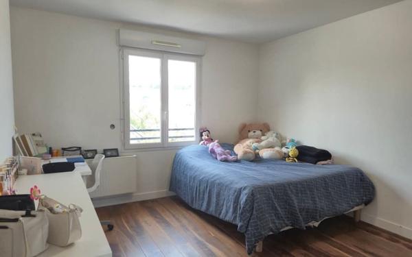 Maison à vendre    5 pièces • 154 m2 Crécy-la-Chapelle