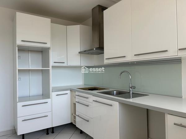 Location Appartement 4 pièces 109.4 m² - Paris 75016