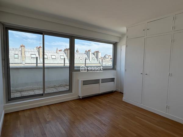 Location Appartement 4 pièces 109.4 m² - Paris 75016