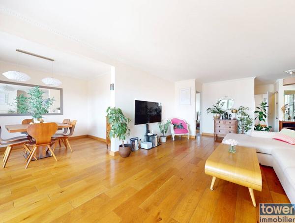 Rare appartement avec balcon proximité Mairie LILAS