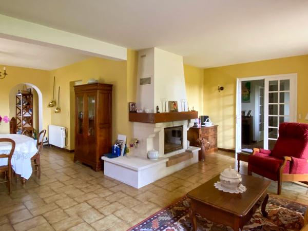 Maison
         13 pièces
        - 285 m² 490 000 € *