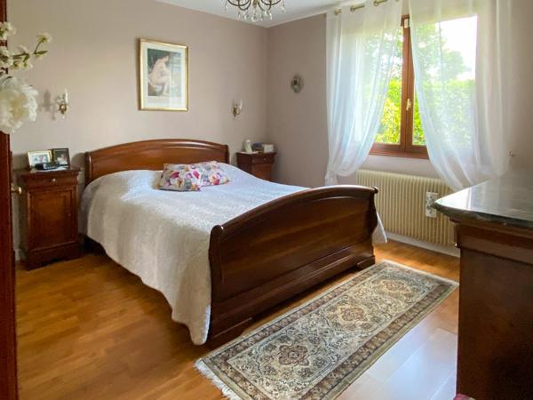Maison
         13 pièces
        - 285 m² 490 000 € *