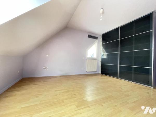 LOCMINE proche du centre ville maison de 2007 avec 4 chambres sur 741 m²