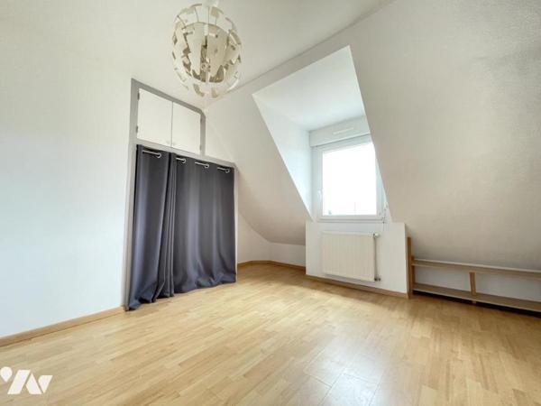 LOCMINE proche du centre ville maison de 2007 avec 4 chambres sur 741 m²