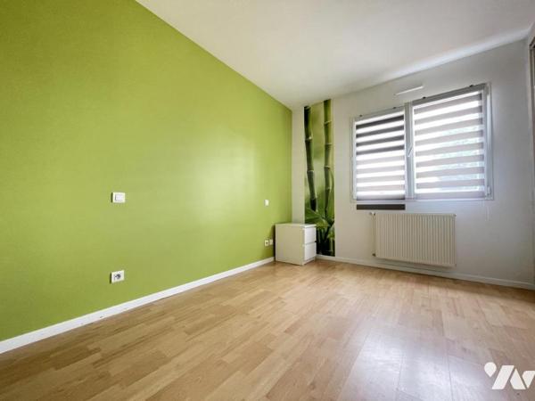 LOCMINE proche du centre ville maison de 2007 avec 4 chambres sur 741 m²