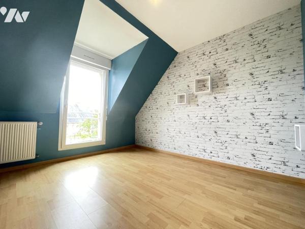 LOCMINE proche du centre ville maison de 2007 avec 4 chambres sur 741 m²