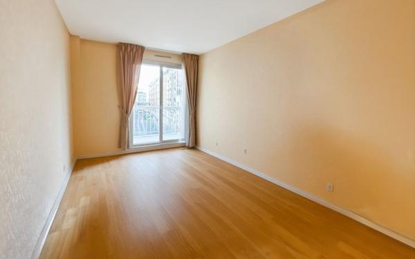 Appartement à vendre    5 pièces • 103,17 m2 Paris 20